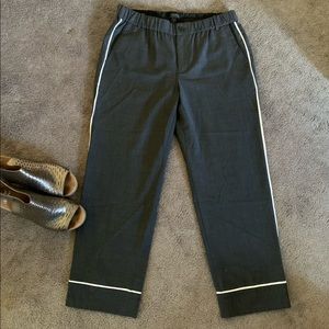 J.Crew Crop grey pants- super cute- EUC.🖤🤍🖤🤍